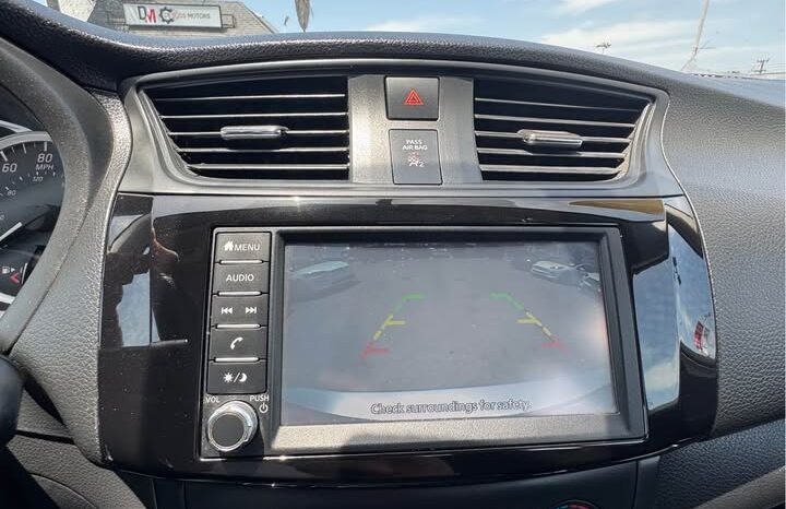 
								2019 Nissan sentra S Sedan 4D full									