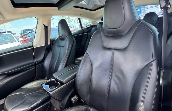 
								2014 Tesla model s 60 Sedan 4D full									