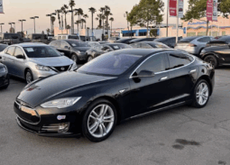 
										2014 Tesla model s 60 Sedan 4D full									