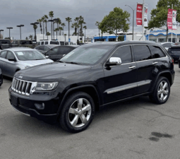 2011 Jeep grand cherokee Overland Sport Utility 4D