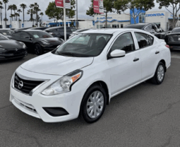2017 Nissan versa