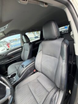 
										2014 Toyota highlander LE Plus full									