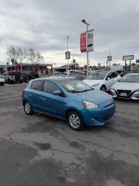 2015 Mitsubishi mirage ES Hatchback 4D