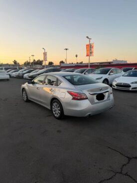 2014 Nissan altima 2.5 S Sedan 4D