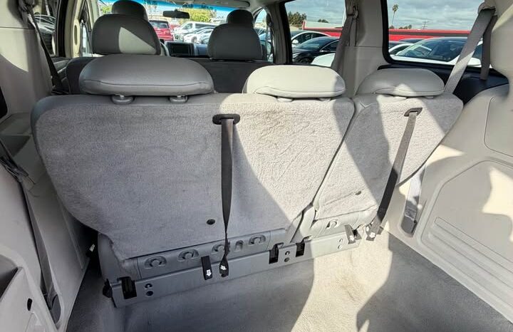 
								2010 Volkswagen routan full									