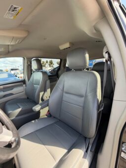 
										2010 Volkswagen routan full									