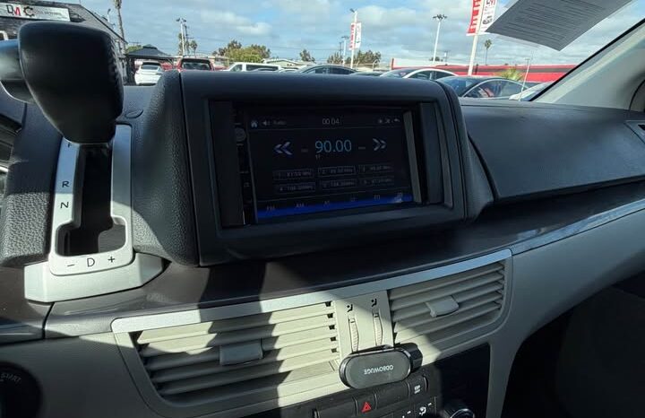 
								2010 Volkswagen routan full									