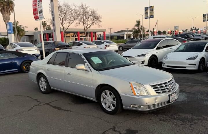 
								2006 Cadillac dts Sedan 4D full									