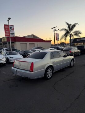 2006 Cadillac dts Sedan 4D