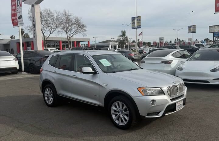 
								2011 BMW x3 xDrive28i Sport Utility 4D full									