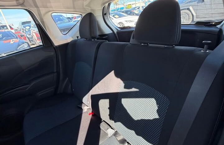 
								2016 Nissan versa note full									