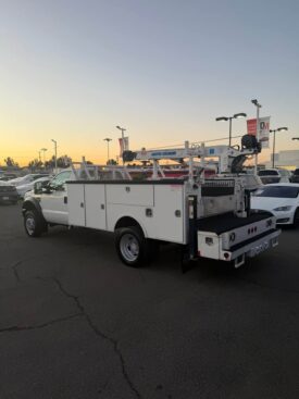 2010 Ford f550 super duty regular cab & chassis XLT Cab & Chassis 2D