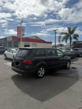2010 Volkswagen routan