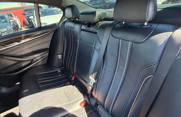 
								2019 BMW 5 series 530i Sedan 4D full									