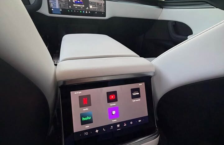 
								2022 Tesla model x Plaid Sport Utility 4D full									