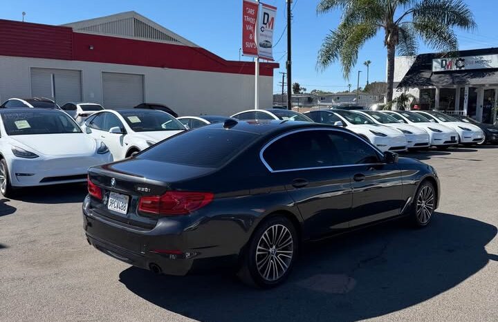 
								2019 BMW 5 series 530i Sedan 4D full									