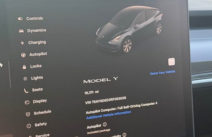 
								2024 Tesla model y Standard Range Sport Utility 4D full									