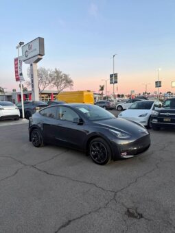 
										2024 Tesla model y Standard Range Sport Utility 4D full									