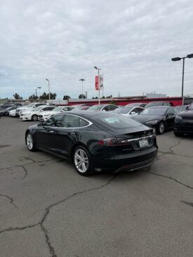 2013 Tesla model s 60 Sedan 4D