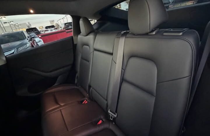 
								2024 Tesla model y Standard Range Sport Utility 4D full									