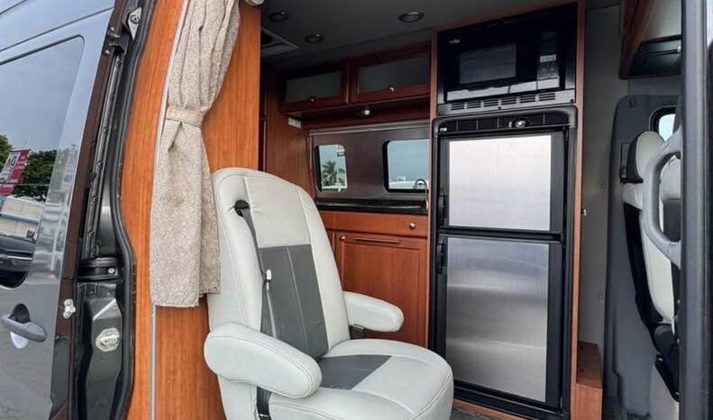 
								2014 Mercedes-Benz sprinter 3500 crew High Roof w/170″ WB Van 3D full									