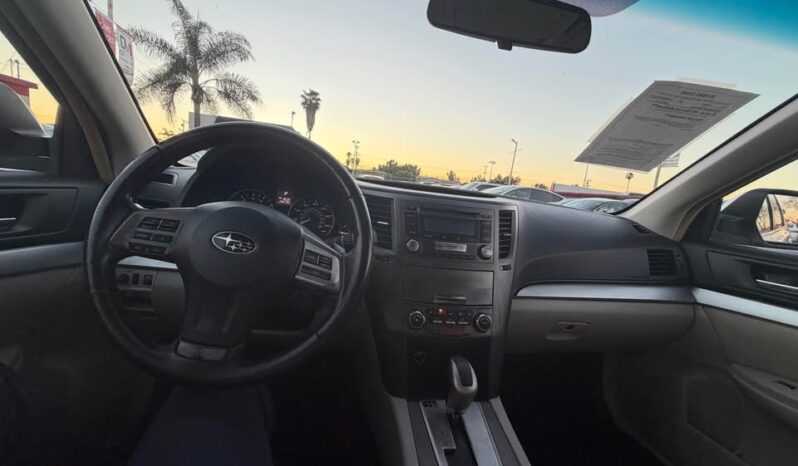 
								2012 Subaru outback 2.5i Premium full									