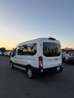
										2019 Ford transit 150 passenger van full									