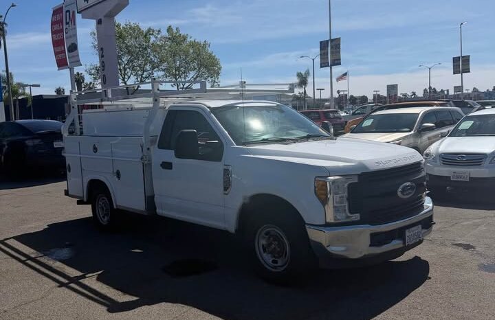 
								2017 Ford f250 regular cab full									