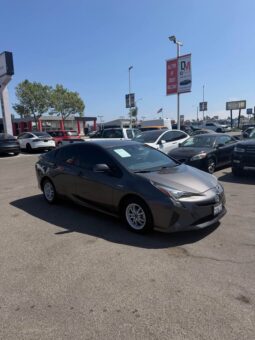 
										2017 Toyota prius full									