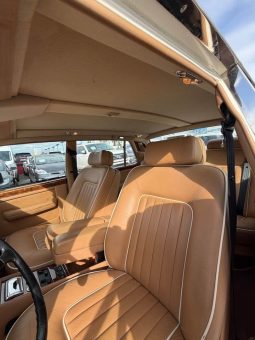 
										1988 Rolls-Royce Silver Spur full									