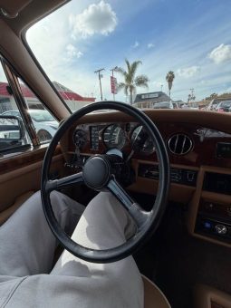 
										1988 Rolls-Royce Silver Spur full									