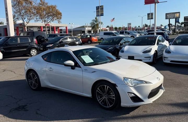 
								2013 Scion FR-S full									
