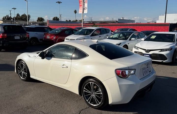 
								2013 Scion FR-S full									