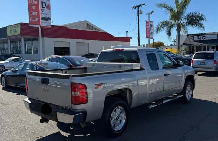 
								2008 Chevrolet Silverado full									