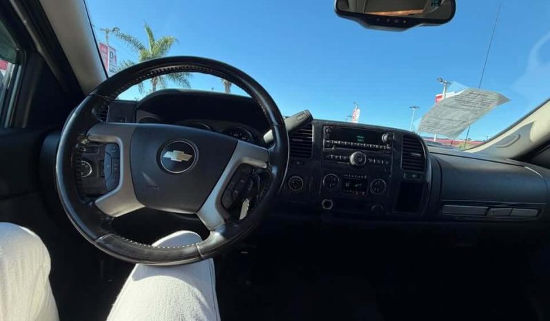 
								2008 Chevrolet Silverado full									