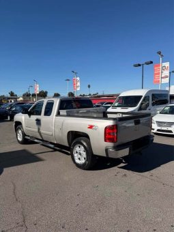 
										2008 Chevrolet Silverado full									