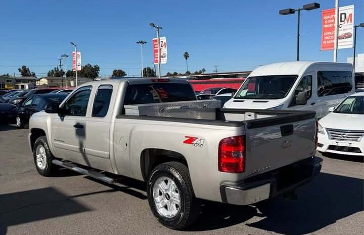 
								2008 Chevrolet Silverado full									