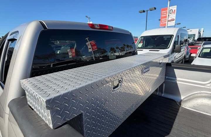 
								2008 Chevrolet Silverado full									