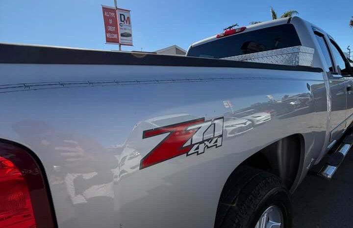 
								2008 Chevrolet Silverado full									