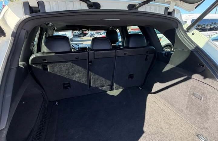 
								2011 Porsche cayenne S full									