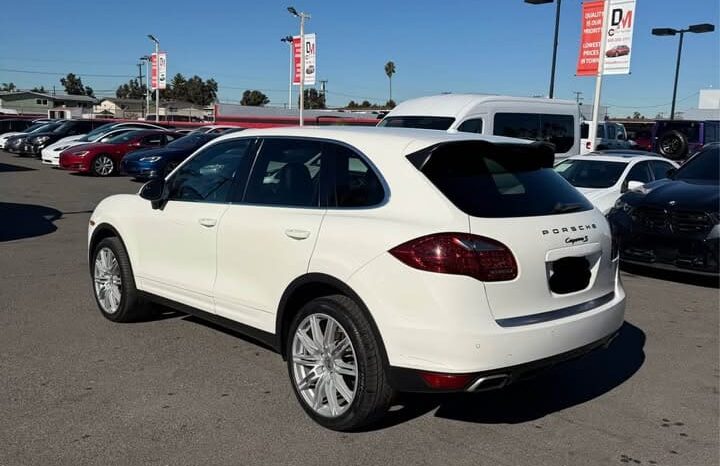 
								2011 Porsche cayenne S full									