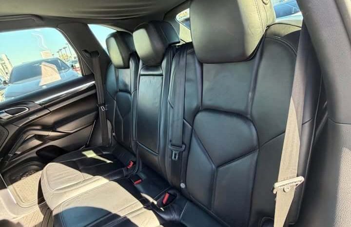 
								2011 Porsche cayenne S full									