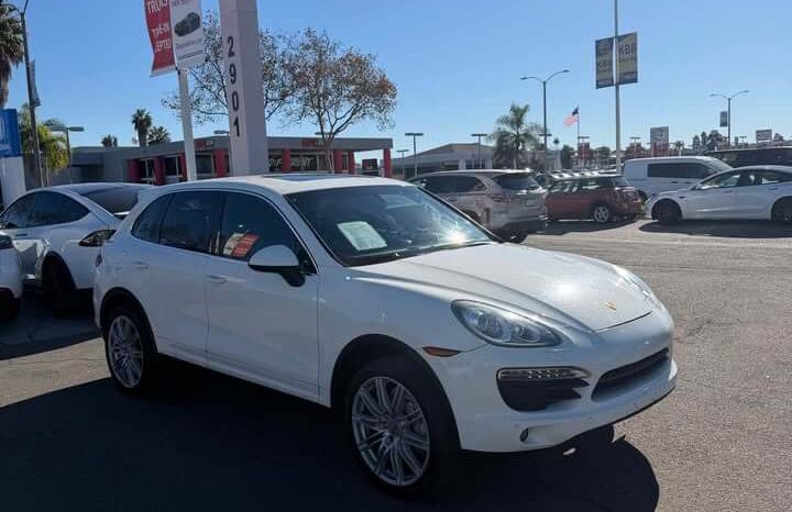 
								2011 Porsche cayenne S full									