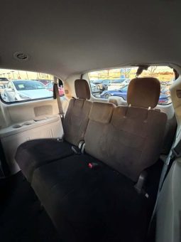 
										2012 Dodge Grand Caravan Passenger SXT Minivan 4D full									