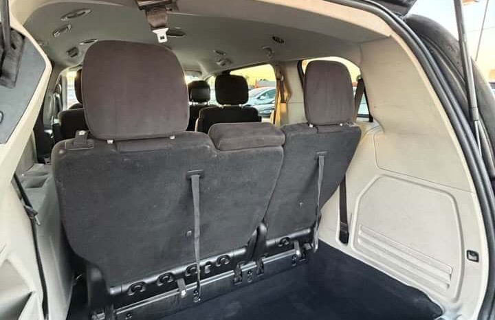 
								2012 Dodge Grand Caravan Passenger SXT Minivan 4D full									