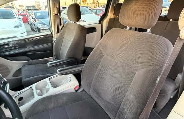 
								2012 Dodge Grand Caravan Passenger SXT Minivan 4D full									