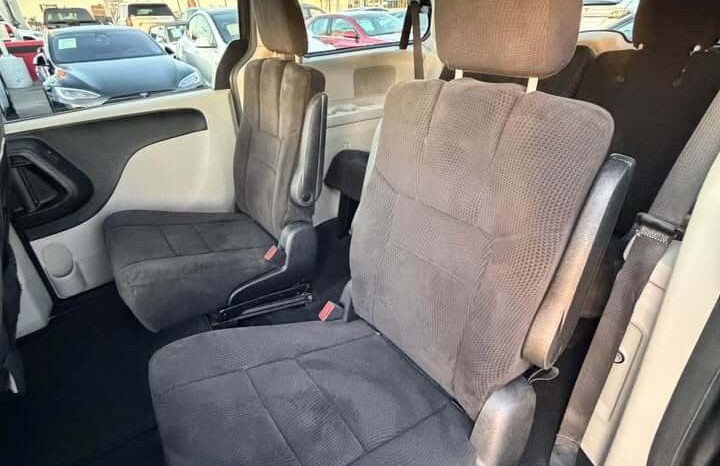 
								2012 Dodge Grand Caravan Passenger SXT Minivan 4D full									
