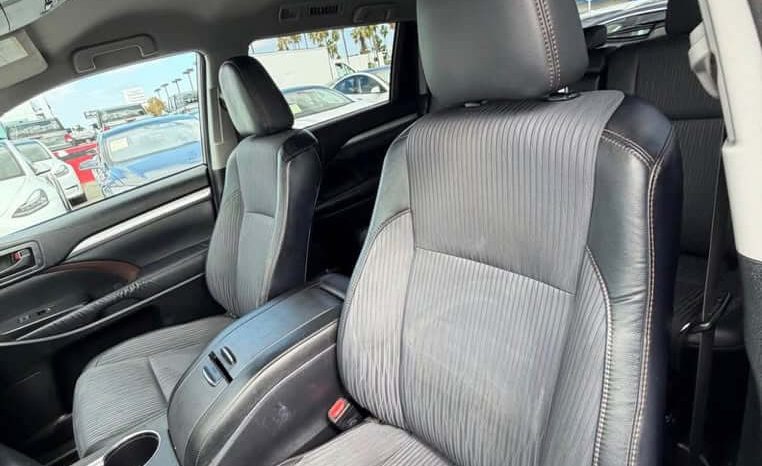 
								2014 Toyota Highlander full									