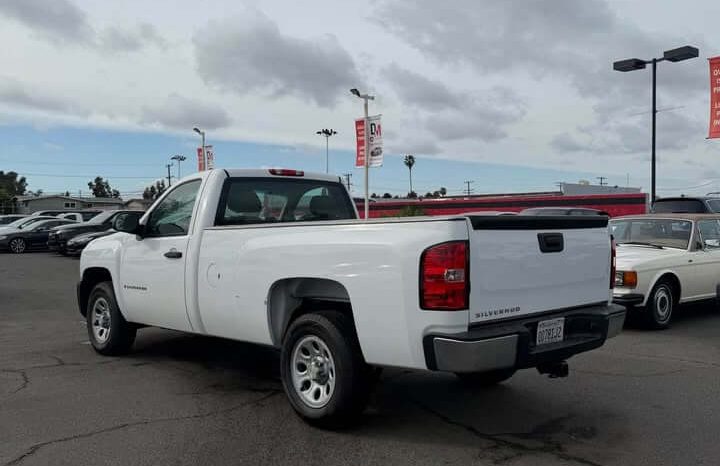 
								2008 Chevrolet Silverado full									