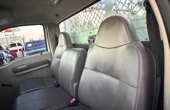 
								2010 Ford f550 super duty regular cab & chassis XLT Cab & Chassis 2D full									